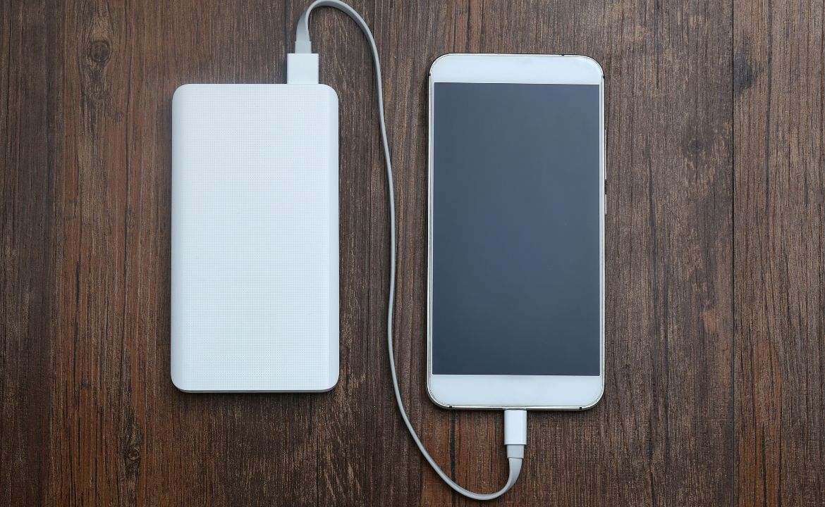 Best Magnetic Power Bank for Fast Wireless Charging